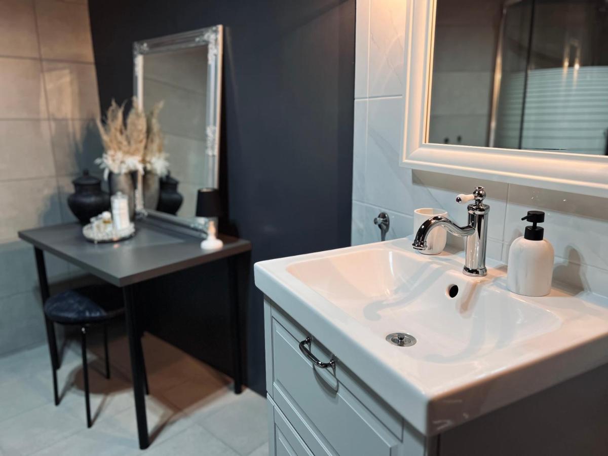Rooms Mirabella Rakovica Eksteriør billede