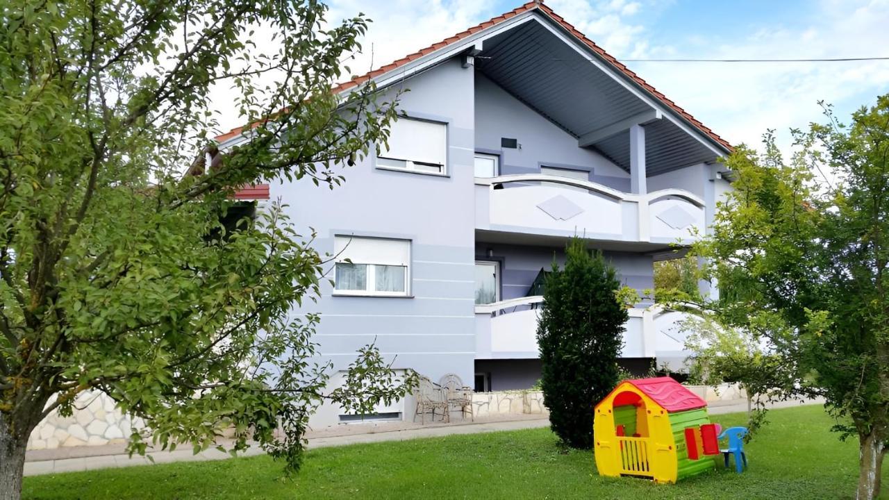 Rooms Mirabella Rakovica Eksteriør billede